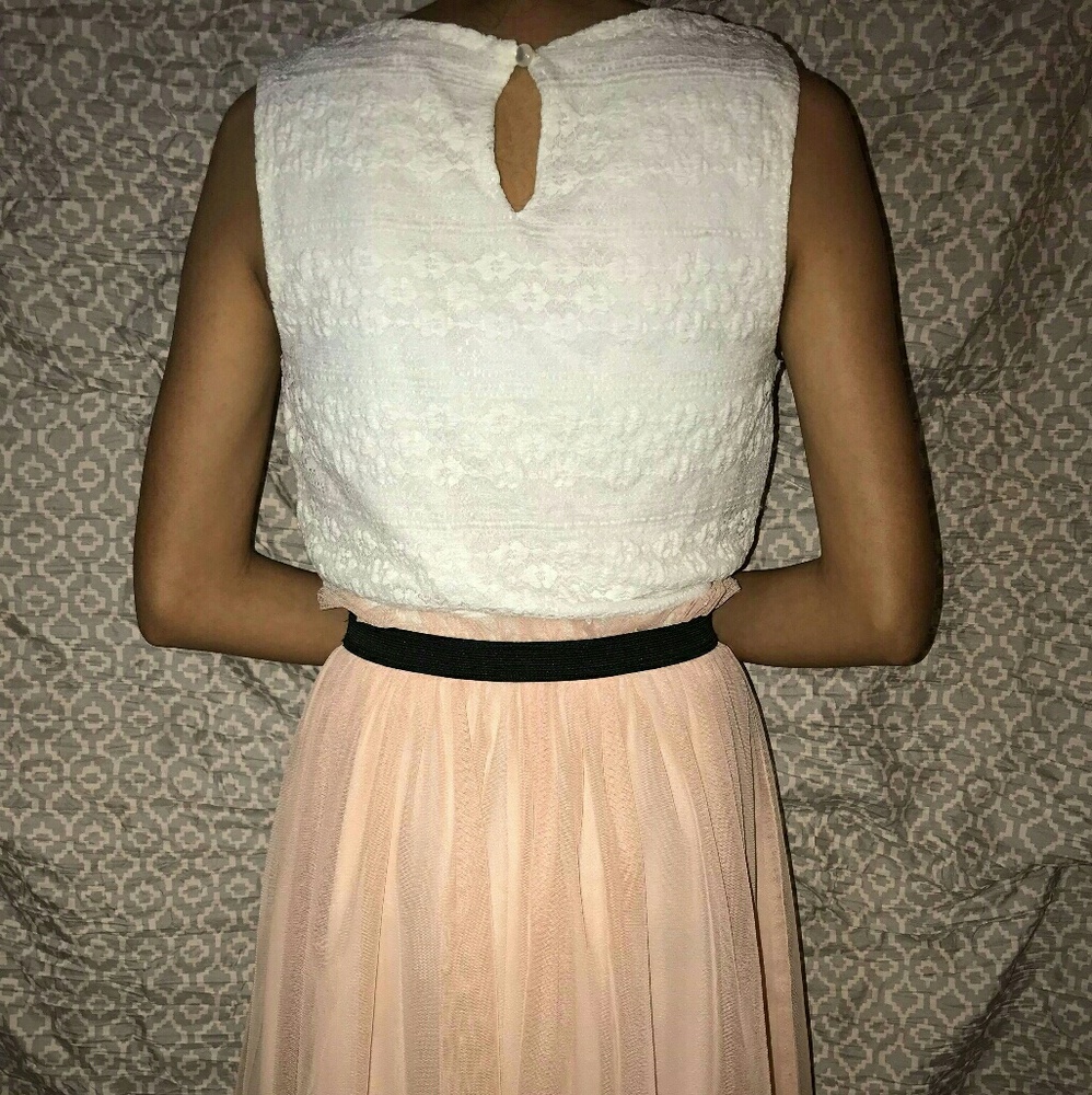 Dress - Picture 2 of 5